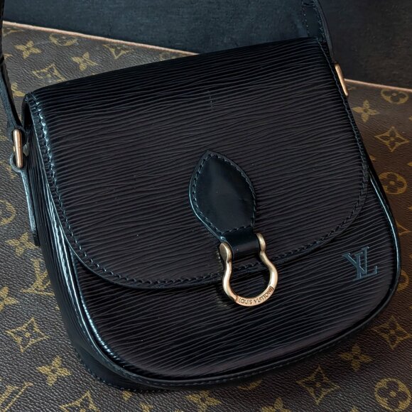 LOUIS VUITTON Saint Cloud Epi Leather PM Crossbody in Black - Picture 15 of 16